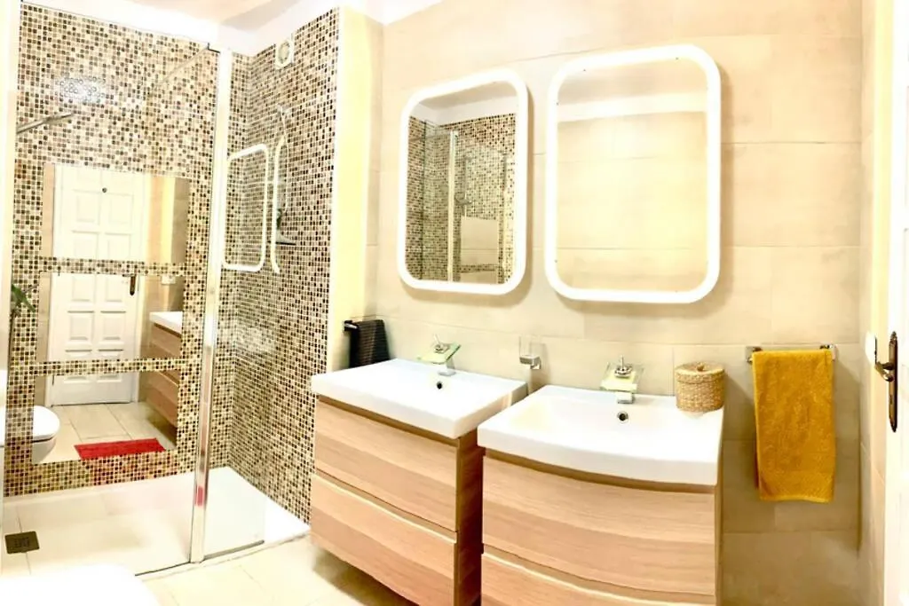 Апартаменты 'Home Sweet Home-Luxury Apartment-Santa Cruz'